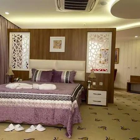 Hotel Carmina 3*