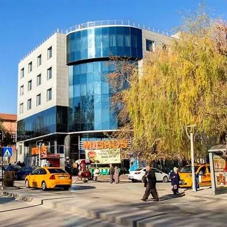 Carmina Hotel 3*