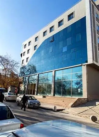 Carmina Hotel