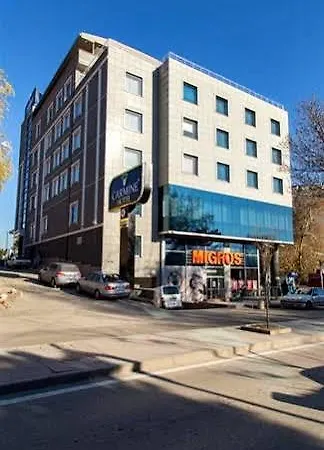 Carmina Hotel 3*